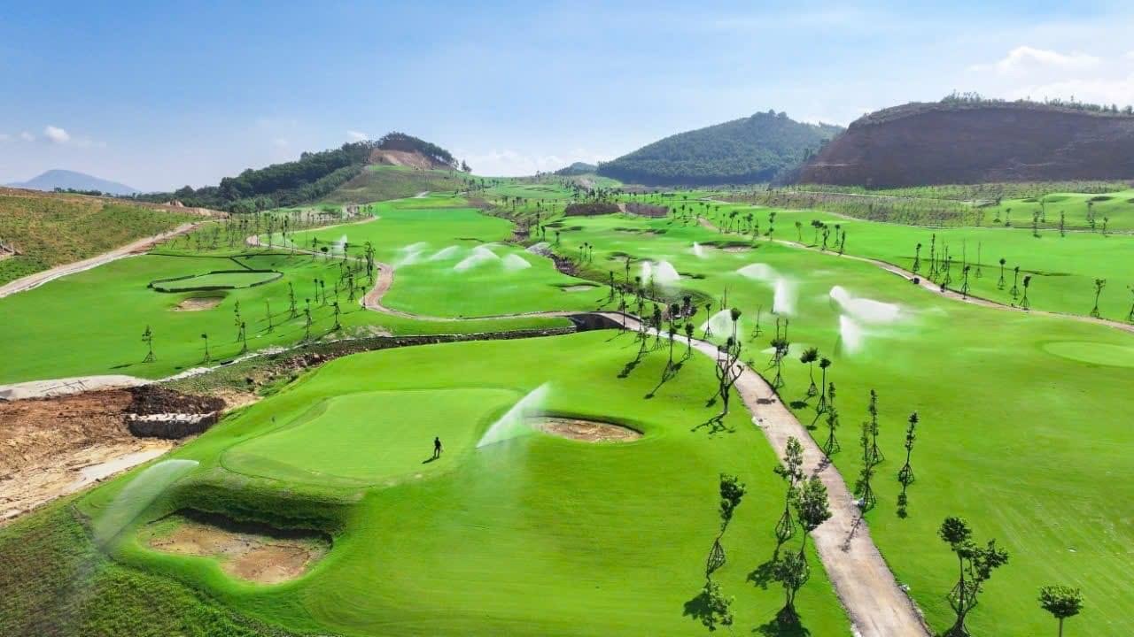 	Amber Hills Golf & Resort image 2