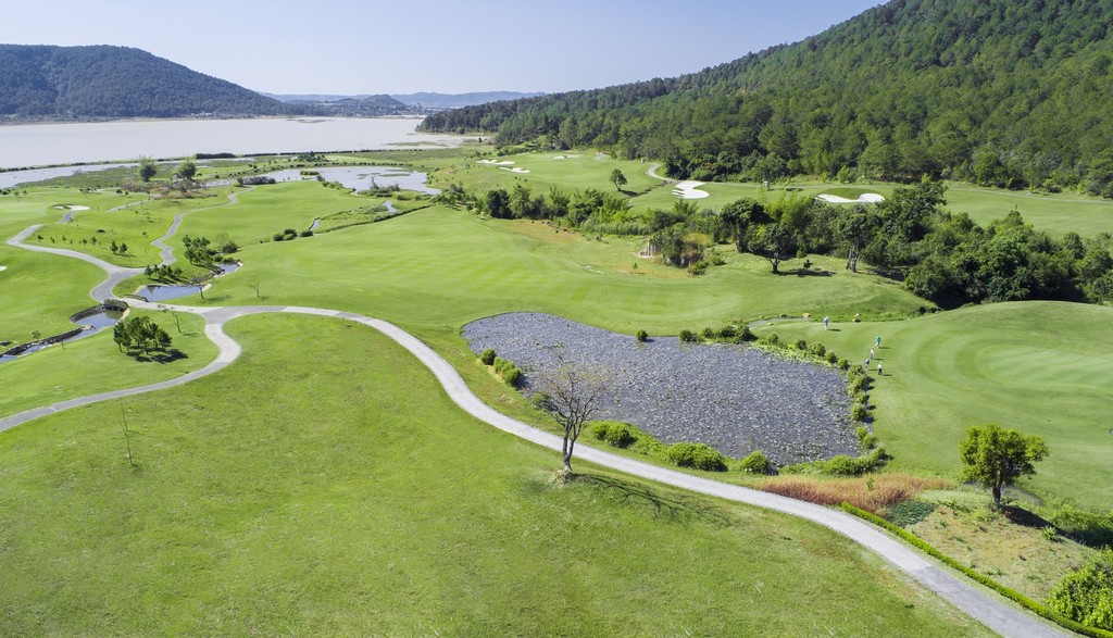 The Dalat 1200 Golf Club image 3