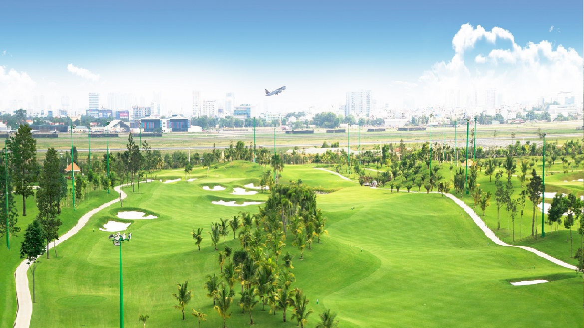 Long Bien Golf Course image 5