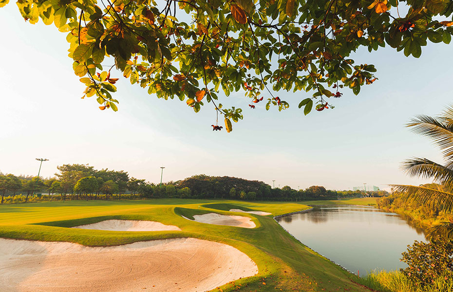 Long Bien Golf Course image 9