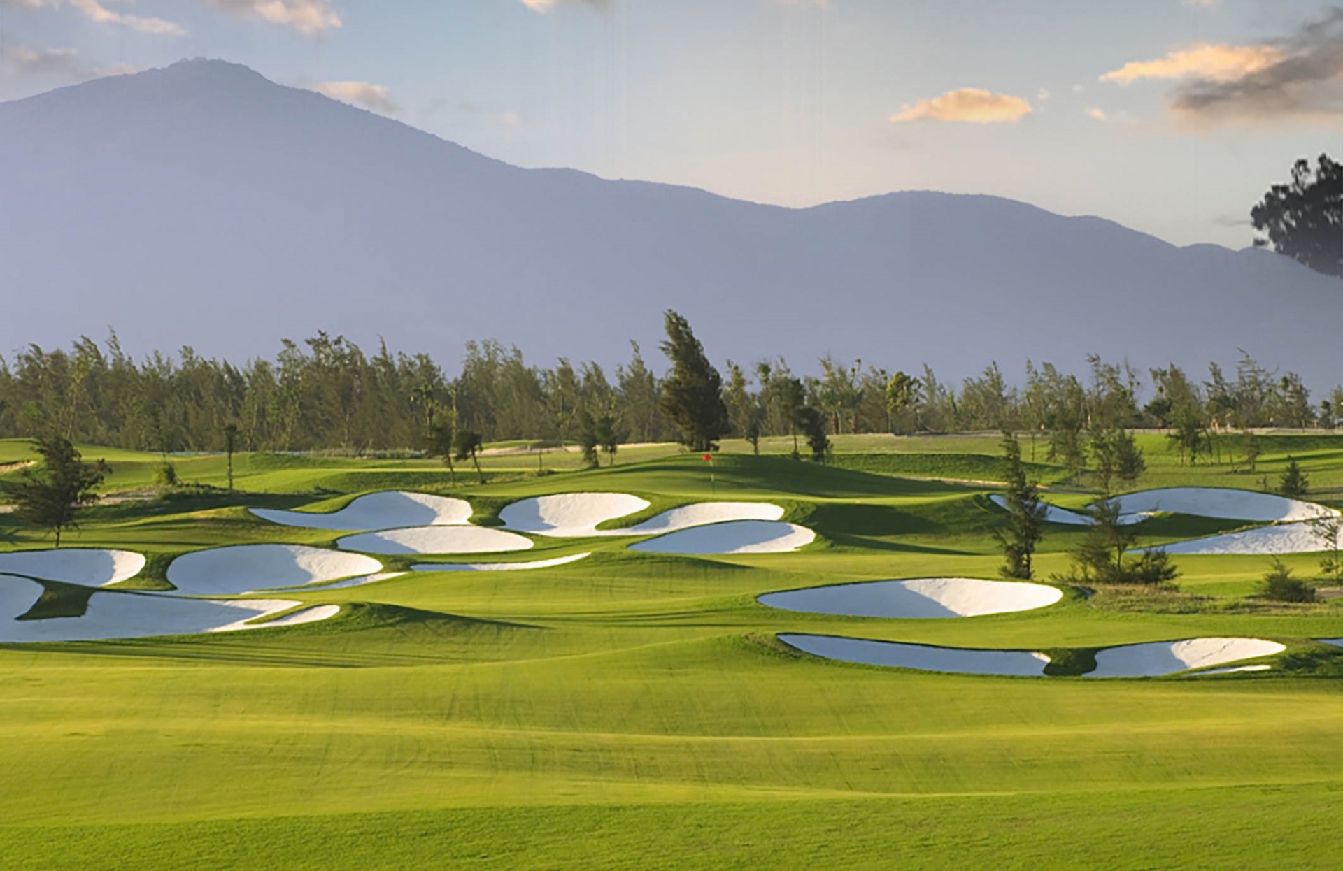 Montgomerie Links Vietnam image 5