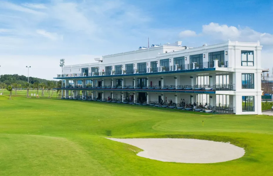 Tuan Chau Golf Resort image 4