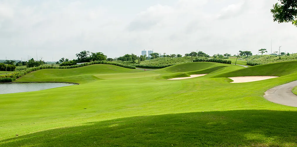 Twin Doves Golf Club image 8